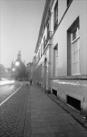 JB1985map31-103-34_3StillestraatNederland, 's Hertogenbosch, 26-09-1985↵
project Hinthammerstraat↵
straatbeeld ochtendschemer ↵
↵
foto Jan Bogaerts