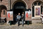 Impressie van de tentoonstelling De onzichtbaren in beeld in de Oude Kerk te Amsterdam.  A impression of the exhibition The invisble ones in focus at the Old Church in Amsterdam